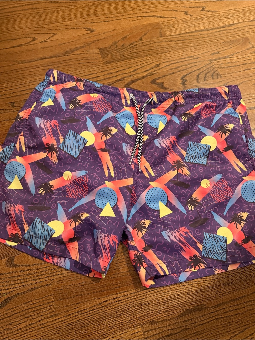 BOARDIES 90’s inspired SCREECH MID LENGTH SWIM SHORTS sz large